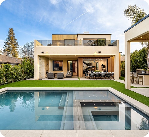 A modern Algarve villa with a pool and garden
